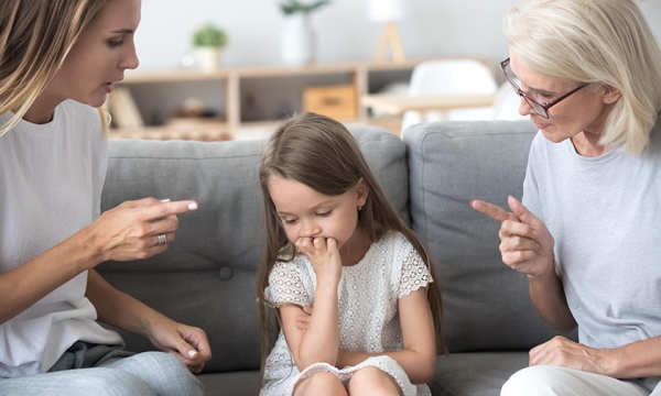 
Ребенок не слушается — что делать? 5 советов родителям

