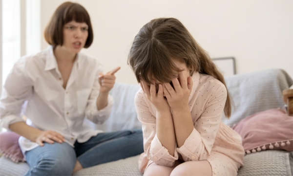 
Ребенок не слушается — что делать? 5 советов родителям
